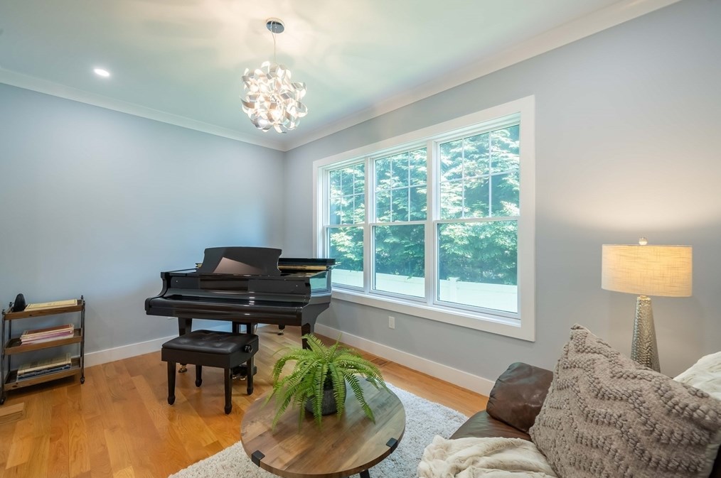 24 Grassland St, Lexington MA 02421-7944 exterior