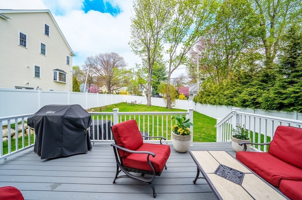 24 Grassland St, Lexington MA 02421-7944 exterior