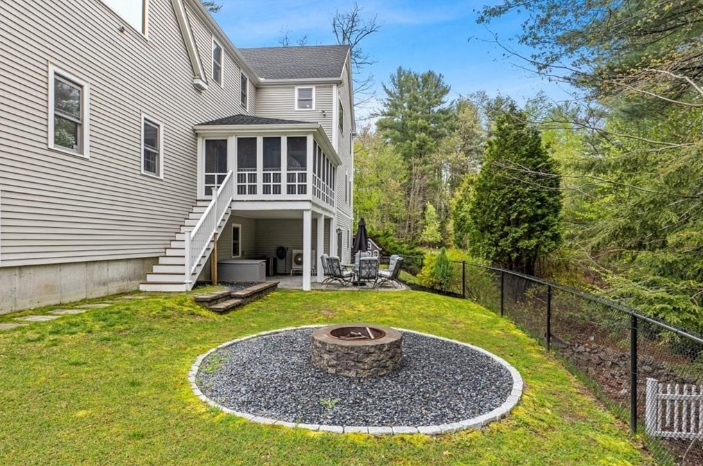 87 Bates Way, Hanover MA 02339 exterior