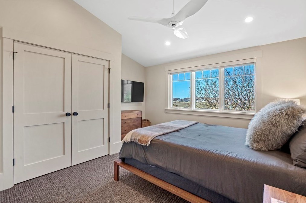 4 Cliff Estates Rd, Scituate MA  02066-1100 exterior