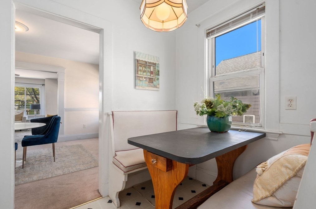 84 Lk St, Arlington MA 02474-8872 exterior