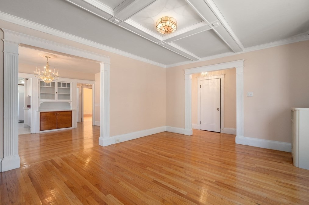 84 Lk St, Arlington MA 02474-8872 exterior