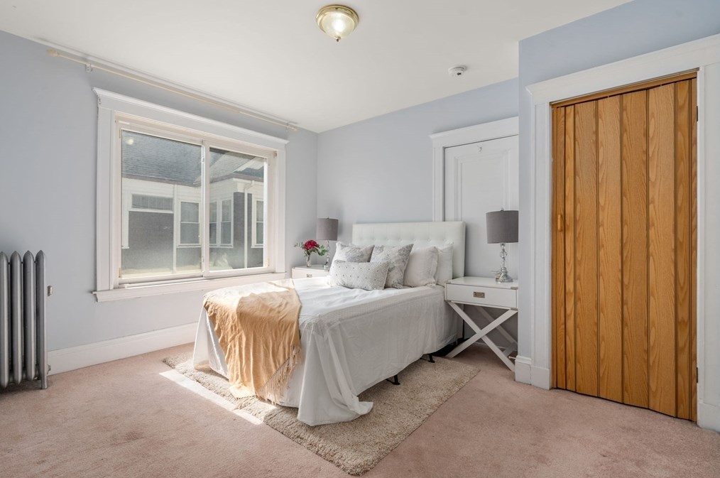 84 Lk St, Arlington MA 02474-8872 exterior