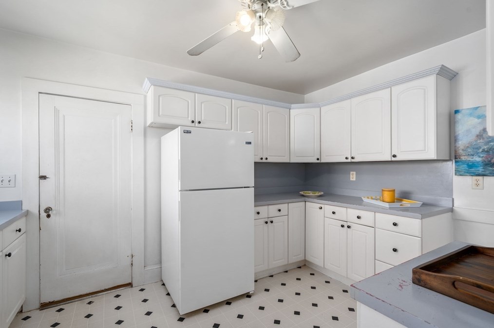 84 Lk St, Arlington MA 02474-8872 exterior