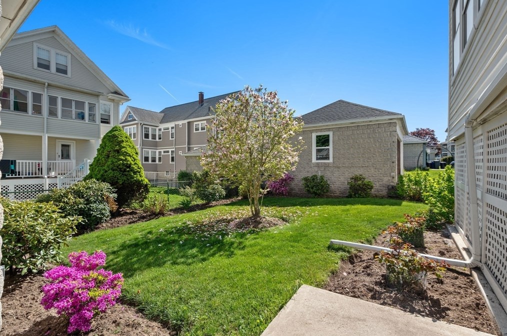 84 Lk St, Arlington MA 02474-8872 exterior