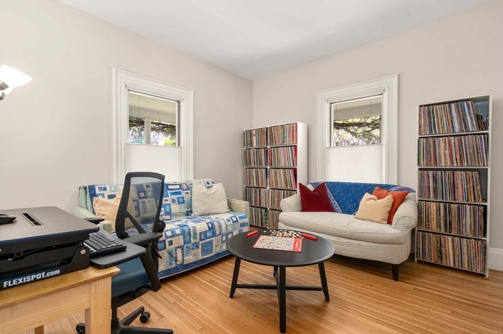 133 Newtonville Ave, Newton MA 02458-1851 exterior