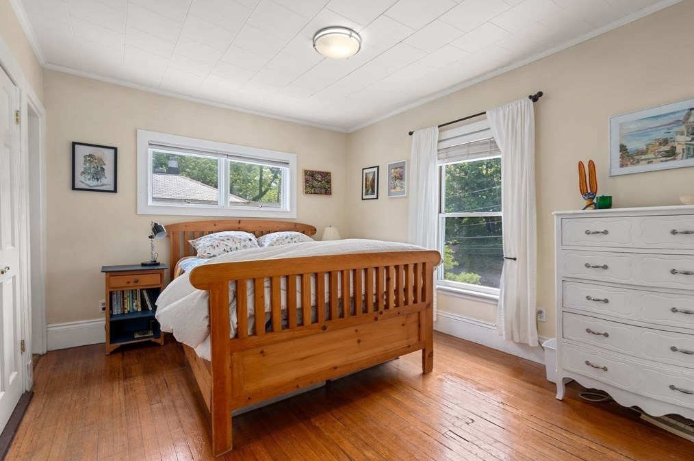 133 Newtonville Ave, Newton MA 02458-1851 exterior