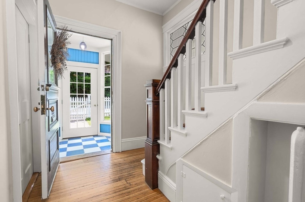 133 Newtonville Ave, Newton MA 02458-1851 exterior