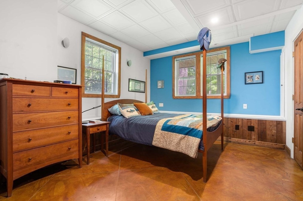 133 Newtonville Ave, Newton MA 02458-1851 exterior