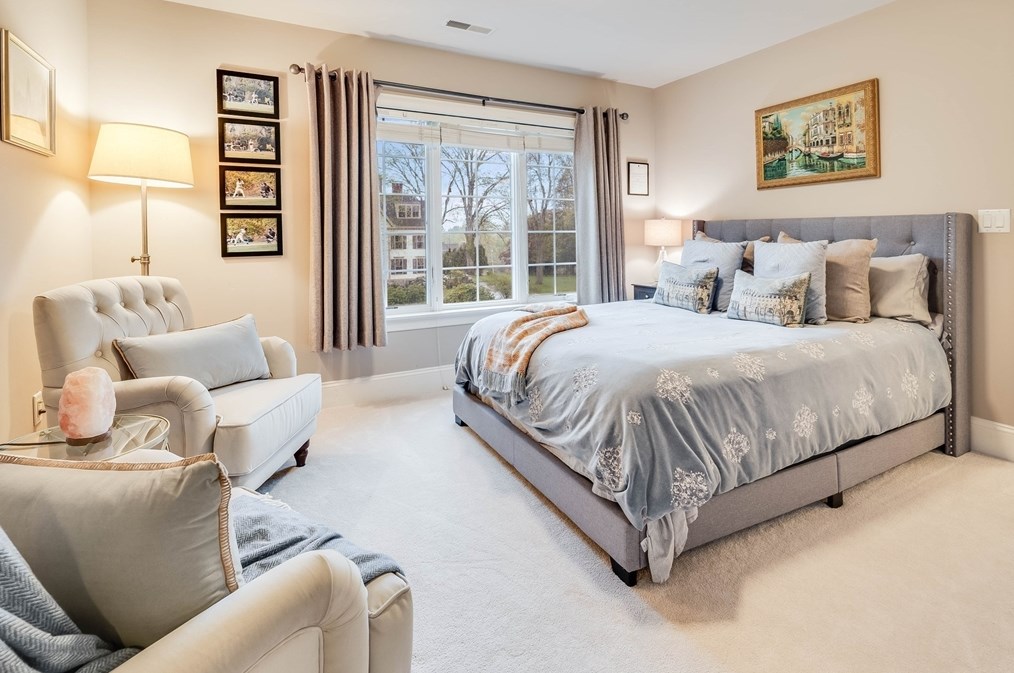 2 Mackenzie Ct, Andover MA  01810-4900 exterior