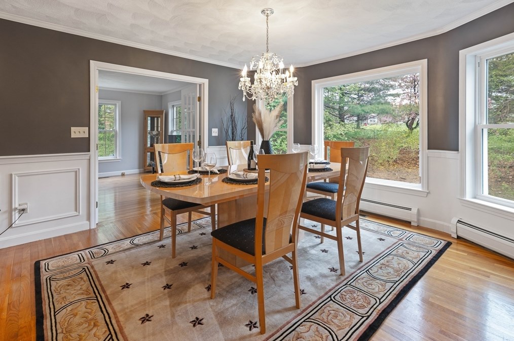 7 Apache Ave, Andover MA 01810-4738 exterior