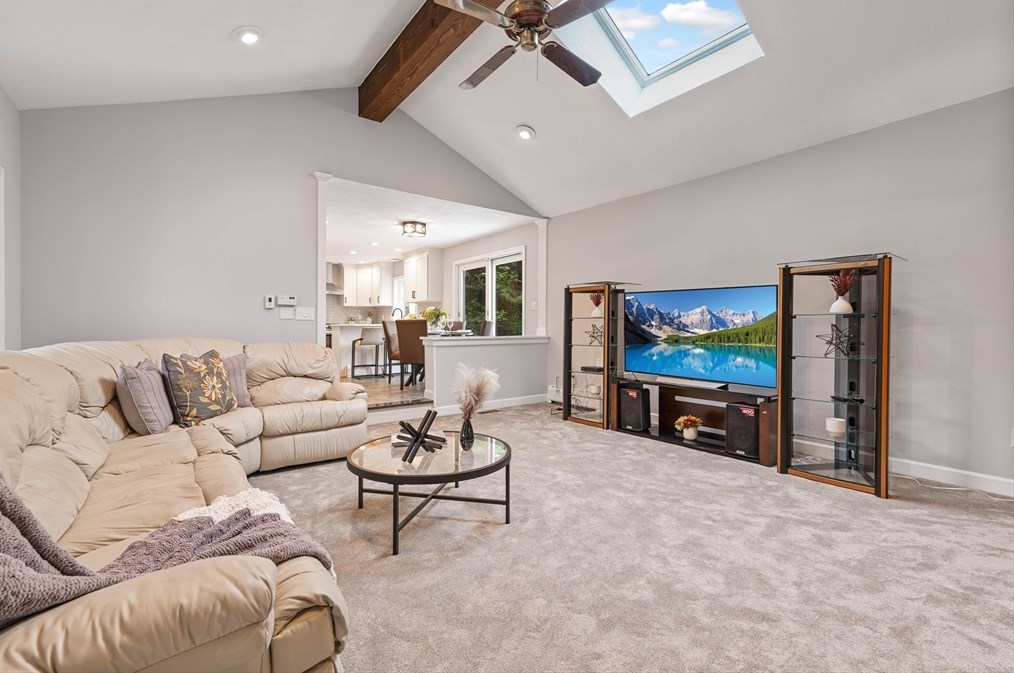 7 Apache Ave, Andover MA 01810-4738 exterior