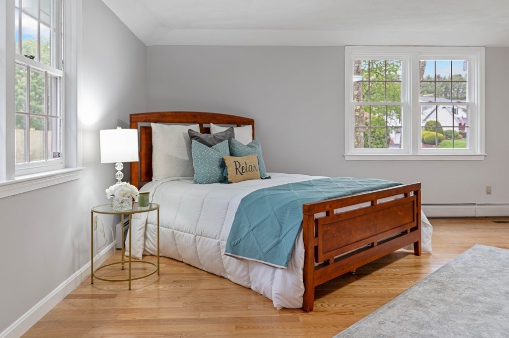 7 Apache Ave, Andover MA 01810-4738 exterior