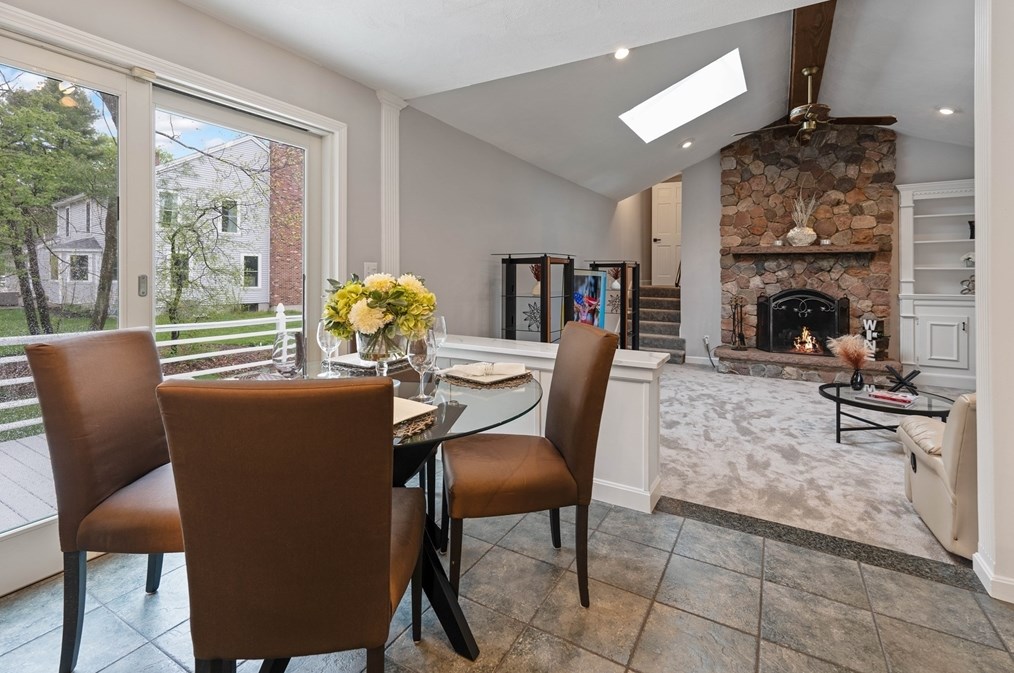 7 Apache Ave, Andover MA 01810-4738 exterior