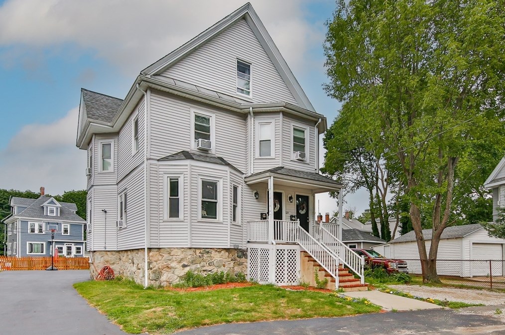 29 Mount Vernon St, Saugus MA  01906-4339 exterior