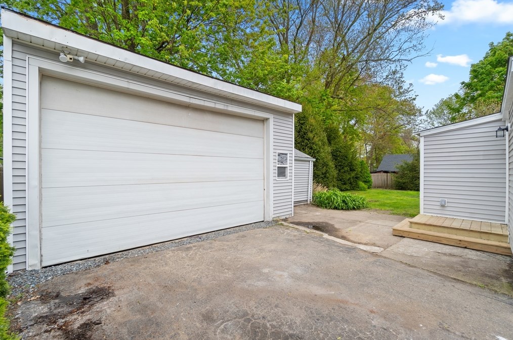 32 Quarry St, Seekonk MA 02771-5240 exterior