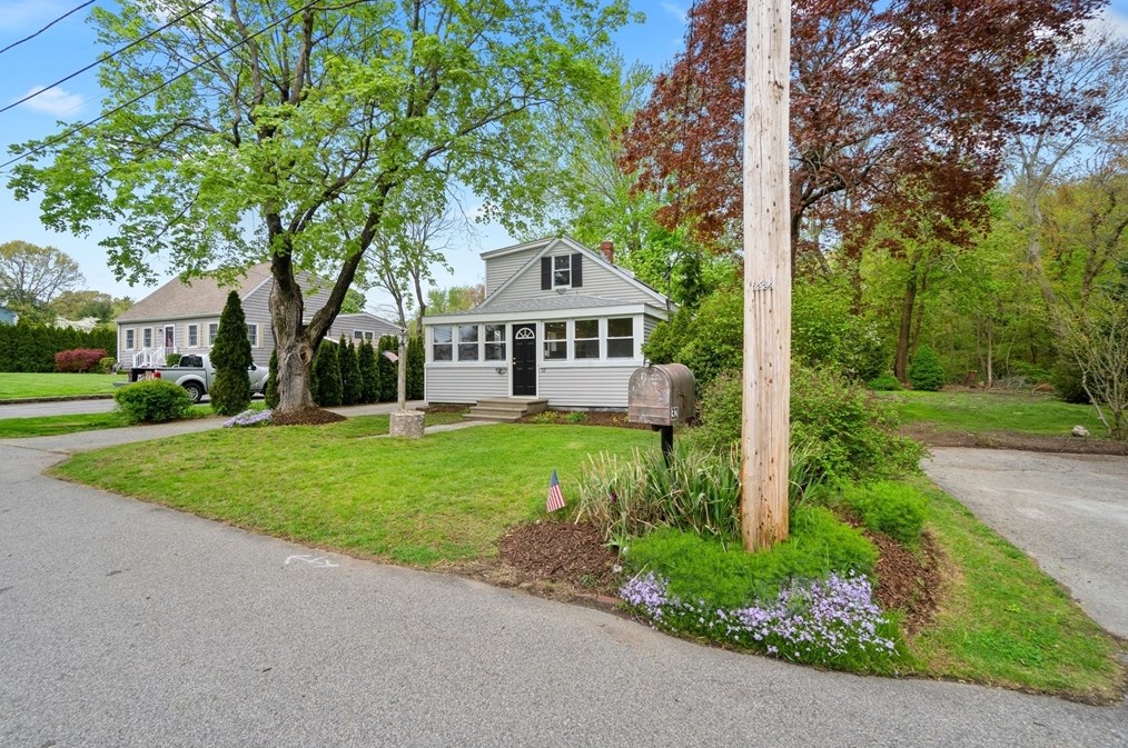 32 Quarry St, Seekonk MA 02771-5240 exterior