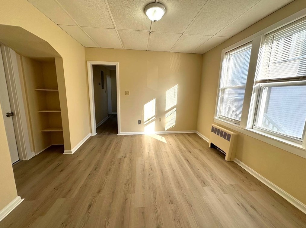 89 5 Ave, Lowell MA 01854-2335 exterior