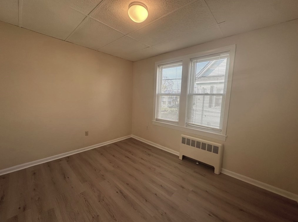 89 5 Ave, Lowell MA 01854-2335 exterior