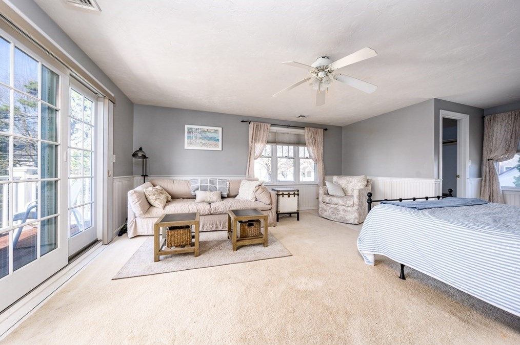 273 Circuit Ave, Bourne MA 02559-2031 exterior