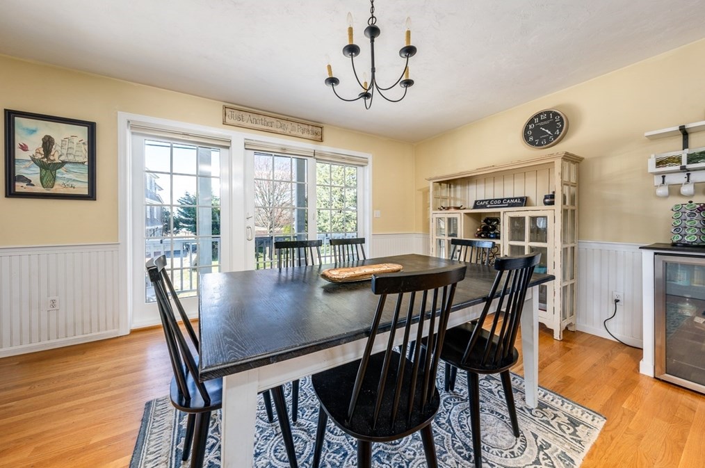 273 Circuit Ave, Bourne MA 02559-2031 exterior