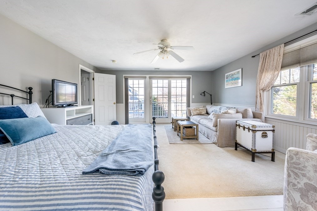 273 Circuit Ave, Bourne MA 02559-2031 exterior