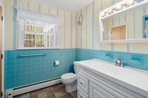 58 Birchwood Dr, Holden MA 01520-1939 exterior