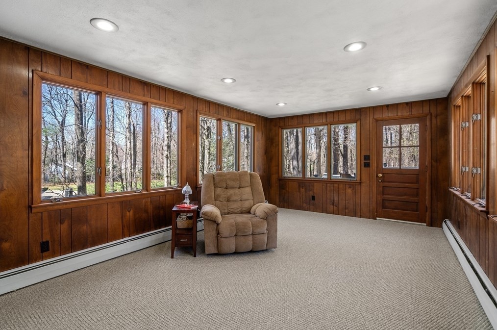 58 Birchwood Dr, Holden MA 01520-1939 exterior