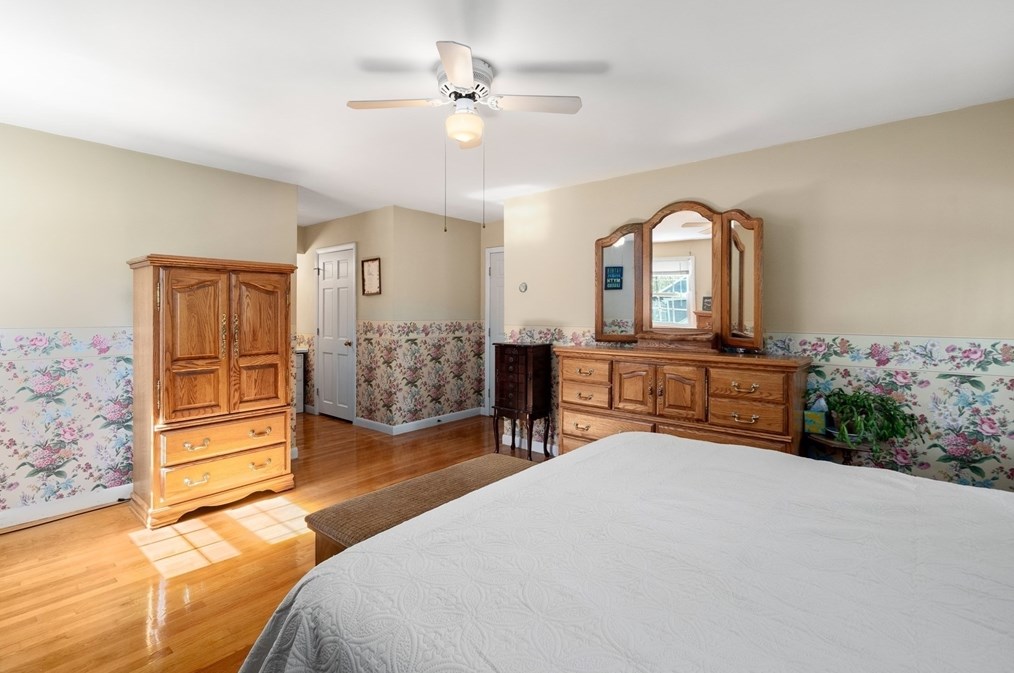 58 Birchwood Dr, Holden MA 01520-1939 exterior