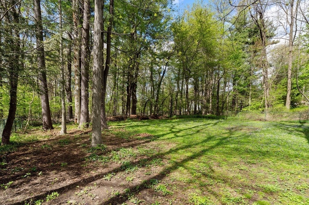 58 Birchwood Dr, Holden MA 01520-1939 exterior