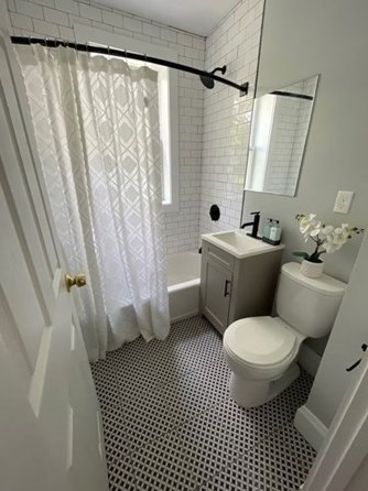 233 Lafayette St, Salem MA 01970-4774 exterior