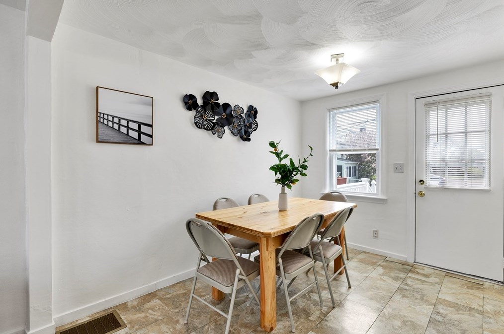 57 Bay State Rd, Quincy MA 02171-1511 exterior