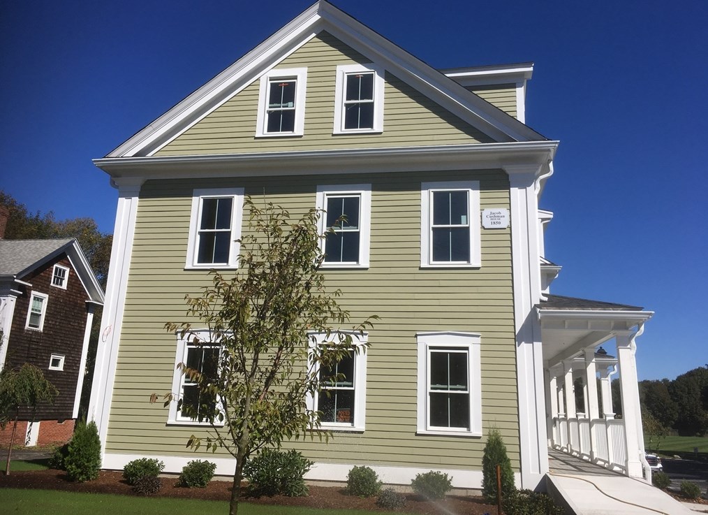 67 North St, Medfield MA  02052-2308 exterior