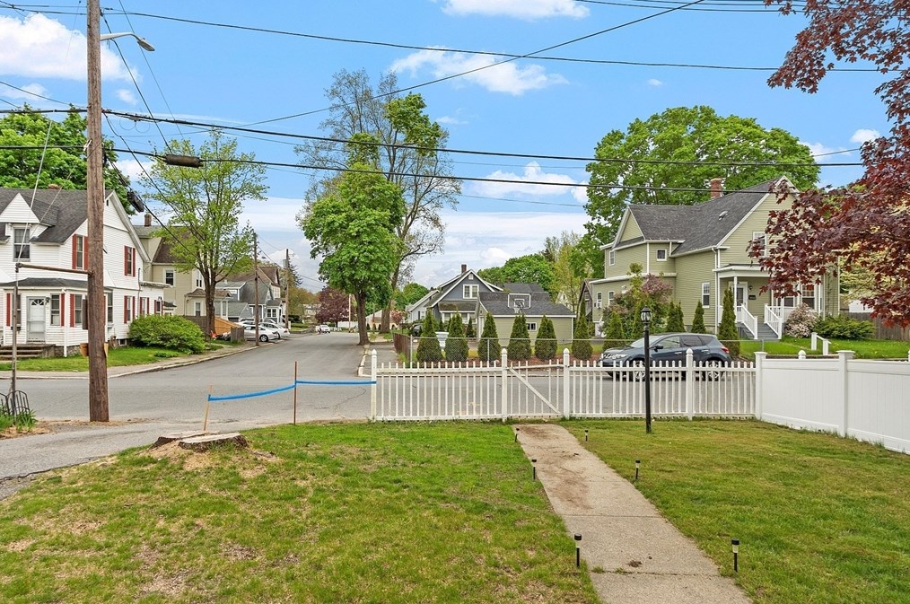 99 Arnold St, Methuen MA  01844-3603 exterior