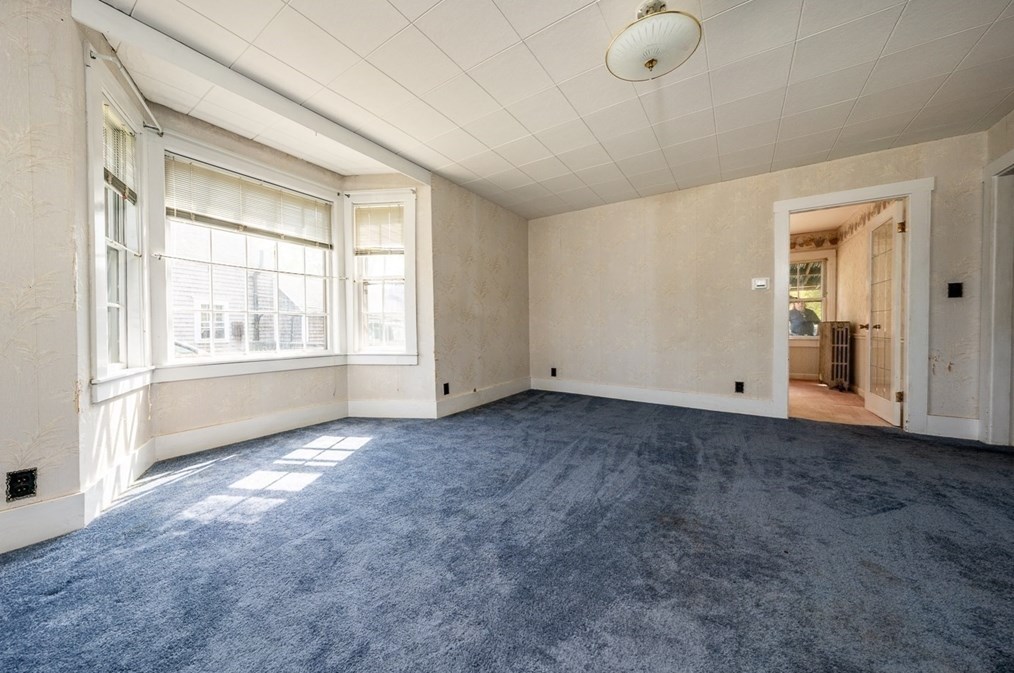 65 Gibbs Ave, Wareham MA 02571-1440 exterior