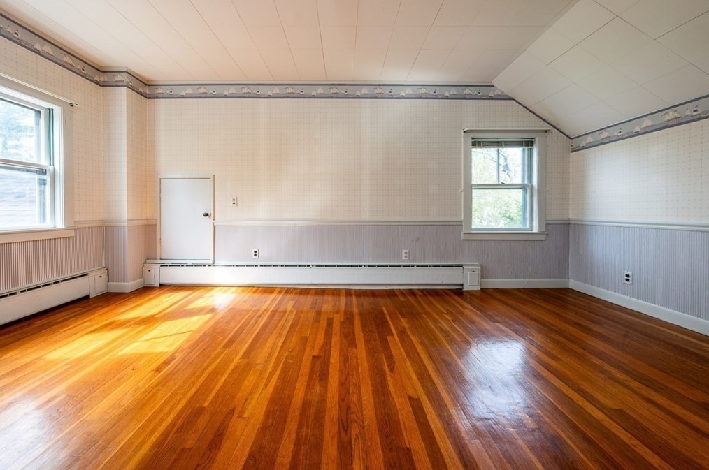 65 Gibbs Ave, Wareham MA 02571-1440 exterior