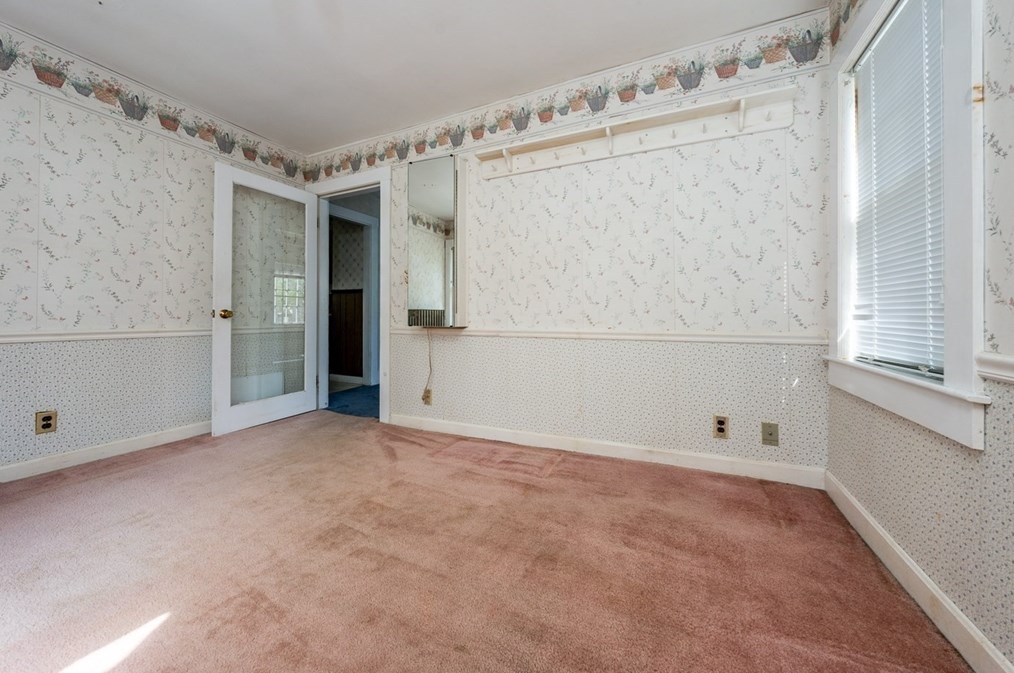 65 Gibbs Ave, Wareham MA 02571-1440 exterior