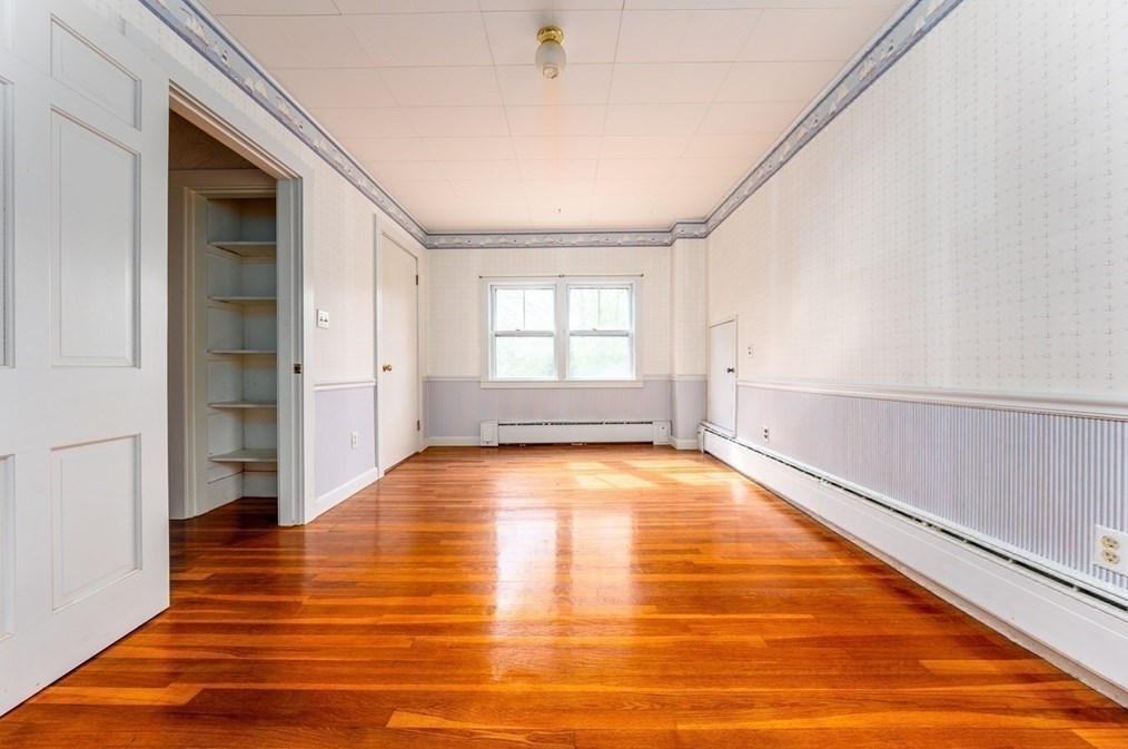 65 Gibbs Ave, Wareham MA 02571-1440 exterior