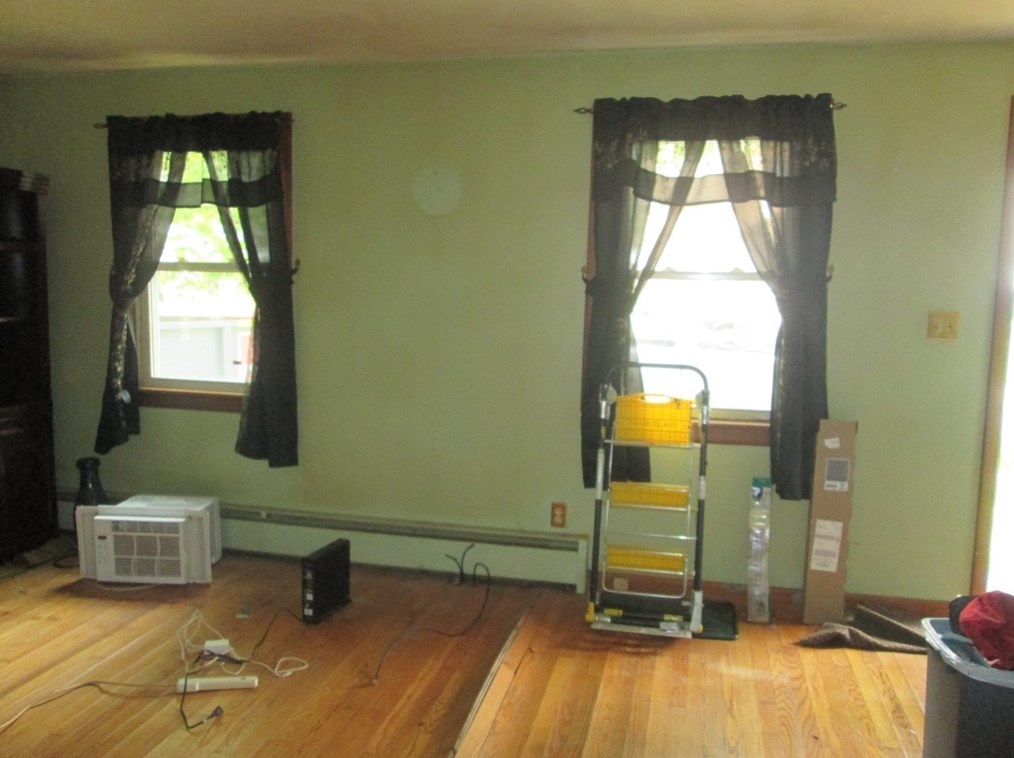 37 Wilber St, Springfield MA  01104-2526 exterior