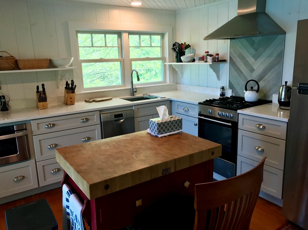 2604 Main St, Barnstable MA 02630-1029 exterior