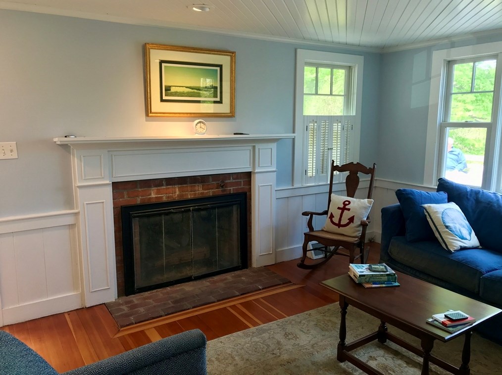 2604 Main St, Barnstable MA 02630-1029 exterior