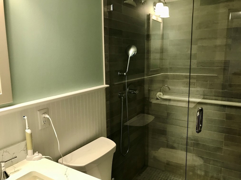 2604 Main St, Barnstable MA 02630-1029 exterior