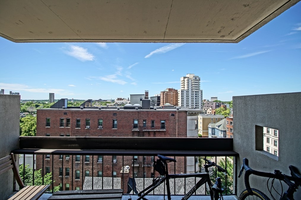 872 Massachusetts Ave, Cambridge MA 02139-3073 exterior