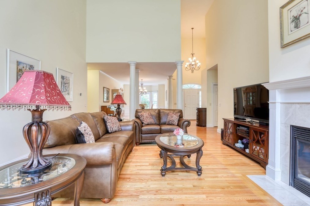 18 Whispering Wind Rd, Montgomery MA  01085-4381 exterior