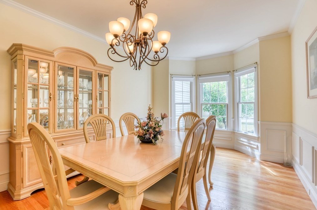 18 Whispering Wind Rd, Montgomery MA  01085-4381 exterior