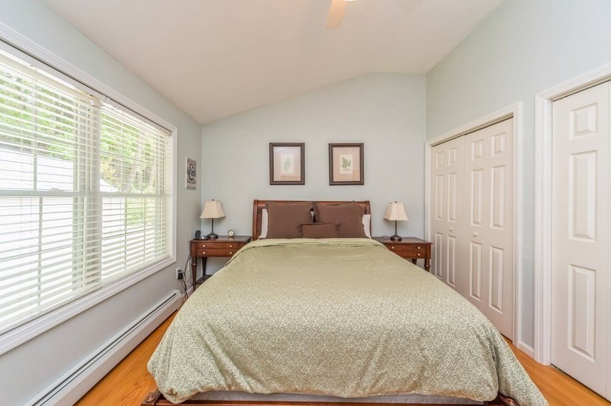 12 Sherwood Rd, Worcester MA 01602-2551 exterior