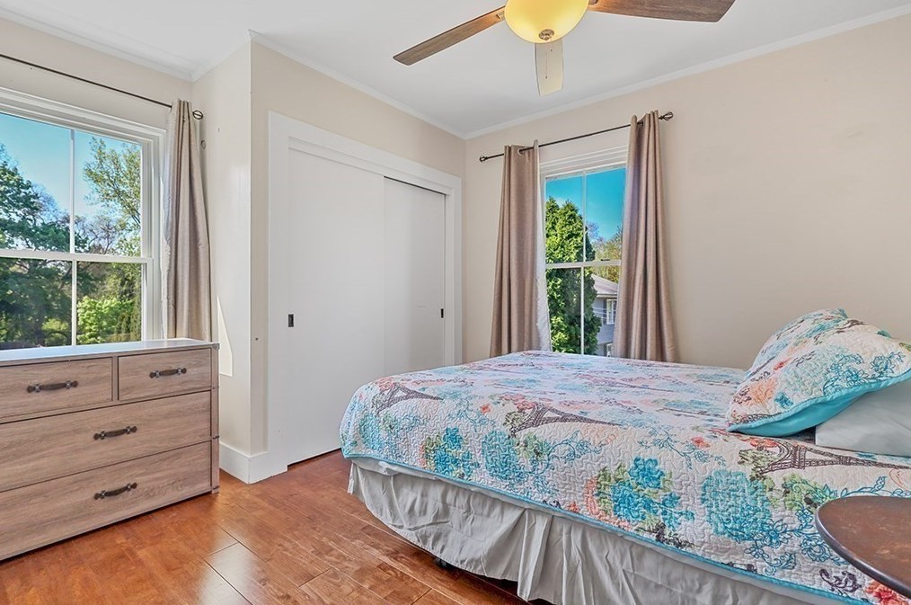 28 Maple St, Mendon MA  01756-1248 exterior