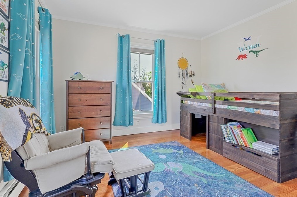 28 Maple St, Mendon MA  01756-1248 exterior