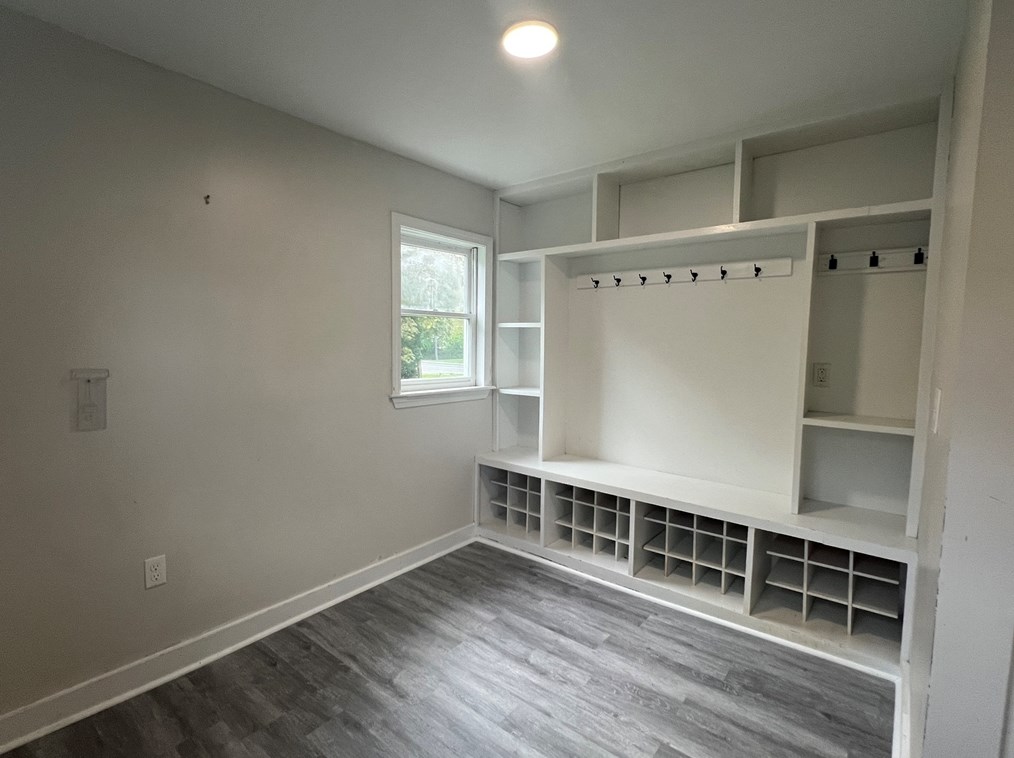 28 Maple St, Mendon MA  01756-1248 exterior