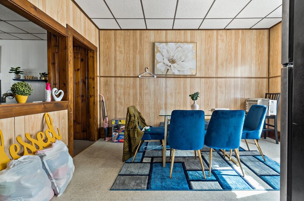 302 Sawyer St, New Bedford MA 02746-2052 exterior